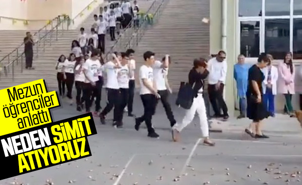 Kadıköy Anadolu Lisesi mezunları simit atmayı savundu