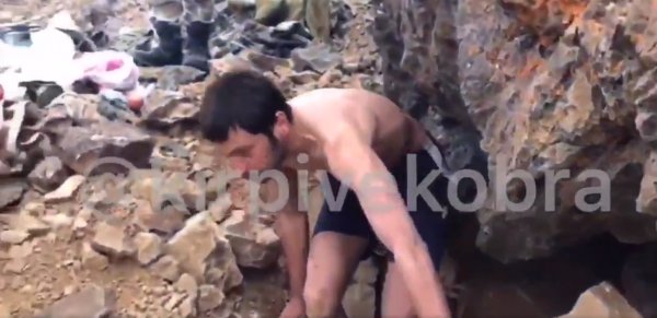 Van'da saklandığı mağaradan çıkarılan PKK'lı terörist