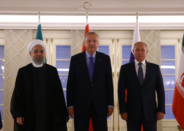 Cumhurbaşkanı Erdoğan, Putin ve Ruhani bir araya geldi