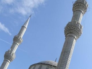 Avcılar'da minaresi yıkılan camiyi mühürlediler 