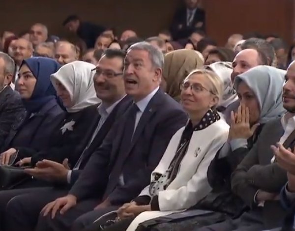 Erdoğan'ın dili sürçtü, Hulusi Akar düzeltti