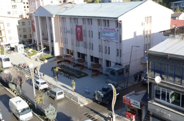 HDP'li belediye başkanları gözaltına alındı