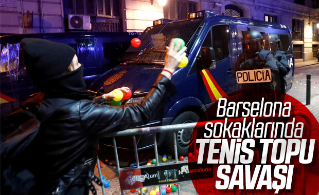 Barselona'da ayrılıkçılarla polis arasında çatışmalar