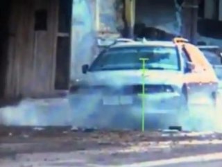 Tel Abyad'da bombayla tuzaklanan otomobil imha edildi