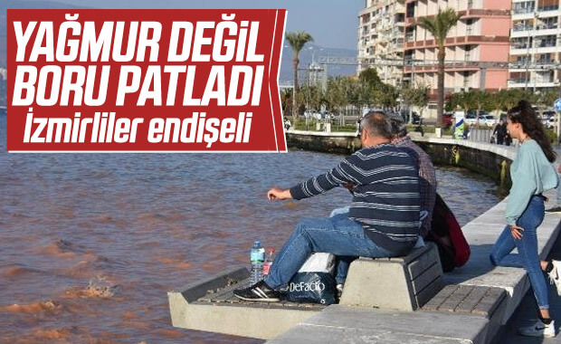 İzmir'de patlayan su borusu körfezi kahverengiye boyadı