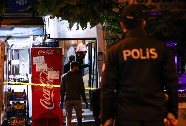 İstanbul'da bir evde 4 ceset bulundu