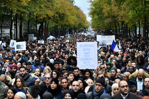 Fransa'da İslamofobiye karşı yürüyüş