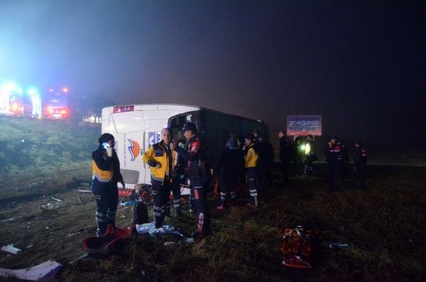 Aksaray'da yolcu otobüsü kazasında 1 ölü 37 yaralı