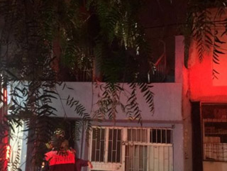 İzmir'de madde bağımlısı kişi, evinde yangın çıkardı