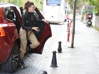 Serenay Sarıkaya'nın botları 6 bin TL #1