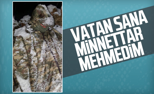 Mehmetçik kar yağışı altında vatan nöbetinde