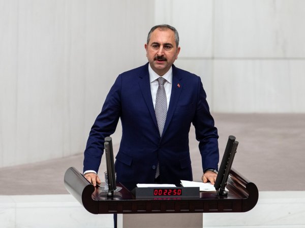 Adalet Bakanı, FETÖ borsası iddialarına cevap verdi