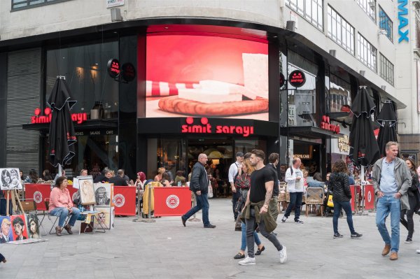 Ziraat Bankası'nın Simit Sarayı hamlesi tartışılıyor