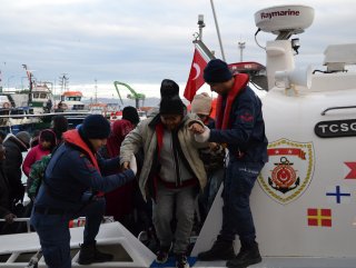 İzmir'de 69 kaçak göçmen yakalandı
