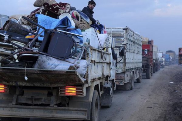 250 bin İdlibli Türkiye sınırında