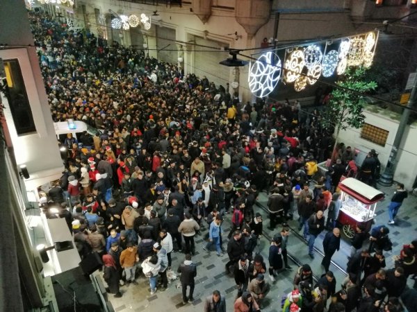 turkiye genelinde yeni yil kutlamalari