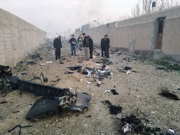 176 kişiyi taşıyan Ukrayna uçağı, İran'da düştü