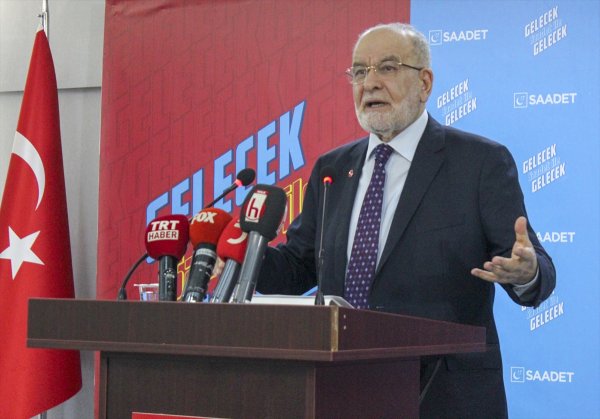 Karamollaoğlu, AK Parti belediyeciliğini eleştirdi