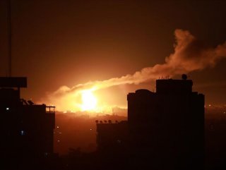 İsrail Gazze'ye hava saldırısı düzenledi.