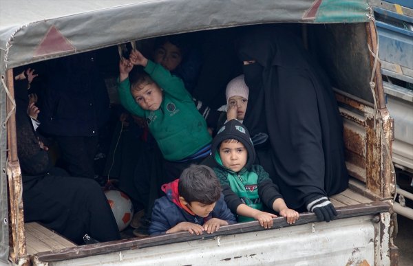 İdlib'den Türkiye sınırına göç sayısı 450 bine ulaştı