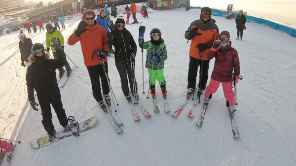 Ekrem İmamoğlu, Erzurum'da kayak yaptı 