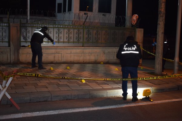 Malatya'da şüpheli şahsa müdahale eden 3 bekçi yaralandı