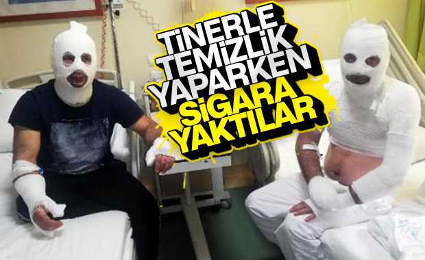 Tinerle temizlik yaparken sigara yakan adam