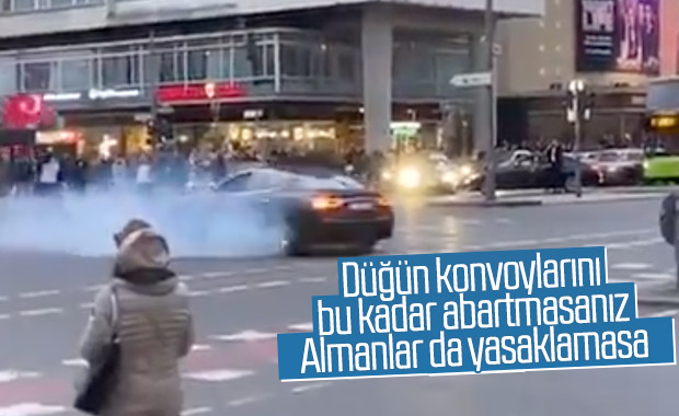 Türk düğün konvoyu Berlin'de yolu kapattı