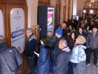 Büyükada'da zam sonrası Adakart kuyruğu #1