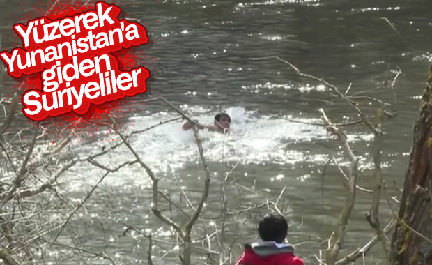 Mülteciler Meriç Nehri'ni yüzerek geçti