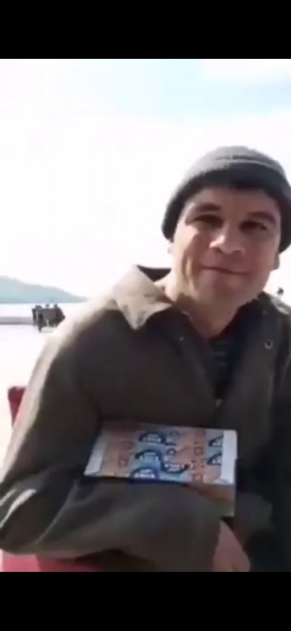Yara bandı satarak geçinen babadan İdlib mesajı 