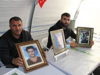 Evlat nöbetinde 2 aile daha çocuklarıyla buluşacak