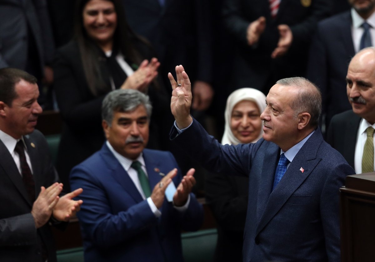 Cumhurbaşkanı Erdoğan: Uzaktan selamlaşalım