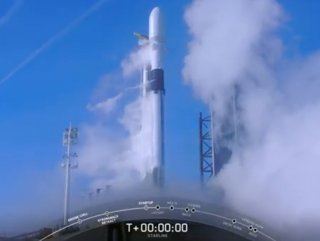 SpaceX, motor sorunu nedeniyle internet uydularını fırlatamadı