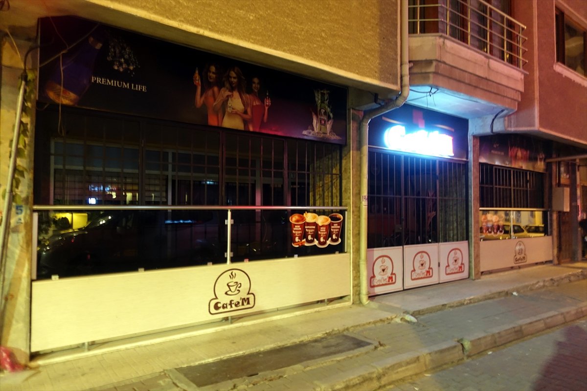 Türkiye'de kafe, lokanta ve oyun salonları kapatıldı