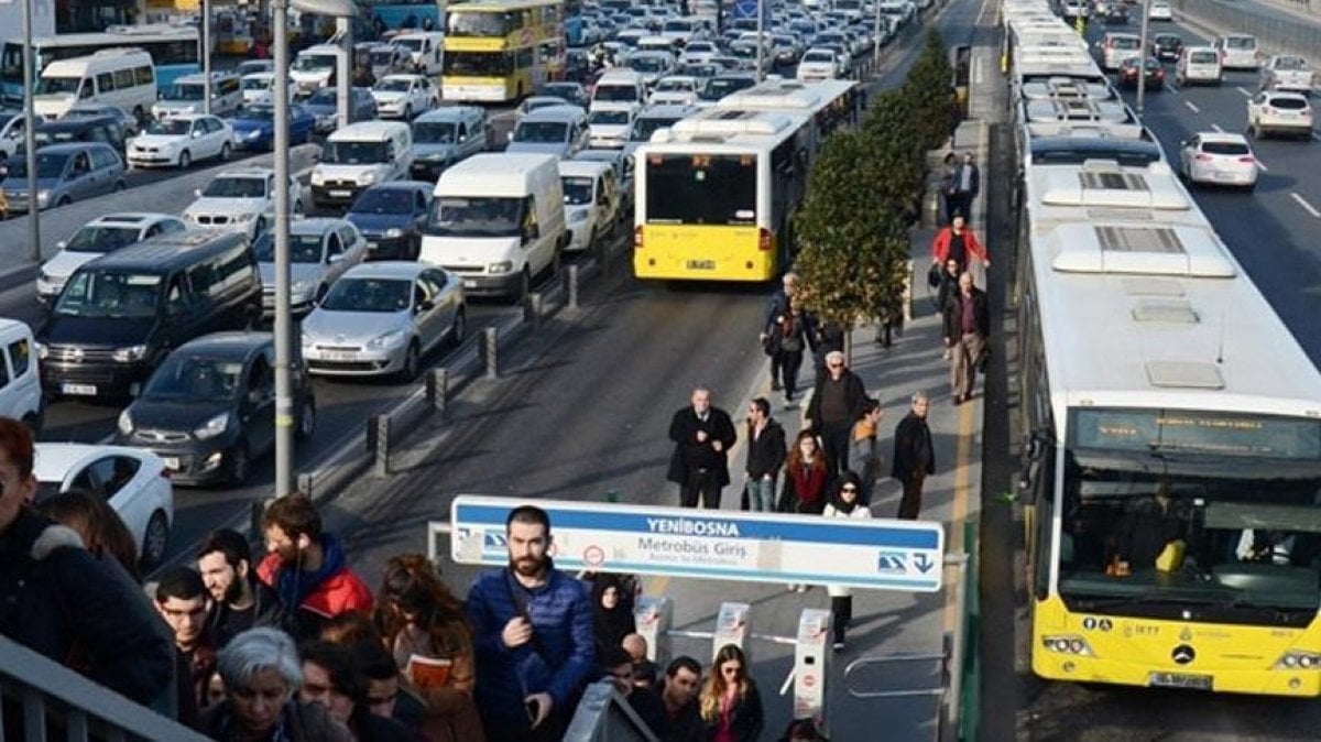 Konya'da 65 yaş üstü ücretsiz seyahat askıya alındı