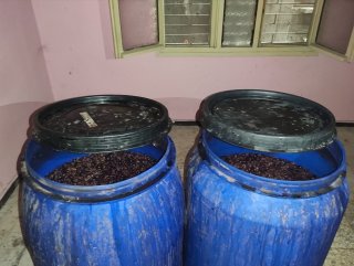 Seyhan'da 3 bin 410 litre sahte içki ele geçirildi