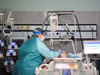 İtalyan doktor hastanelerdeki kritik durumu anlattı