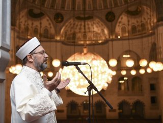 Diyanet İşleri Başkanı koronavirüse karşı dua okudu