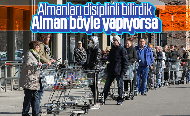 Almanya'da market önünde stok kuyruğu