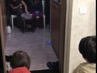 Doktor çift çocuklarıyla teması kesti