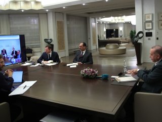 Erdoğan, bakanlar ile telekonferans yaptı