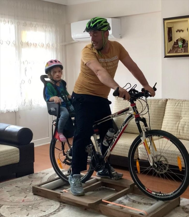 Rizeli Baba Kızı Için Evde Bisiklet Düzeneği Kurdu