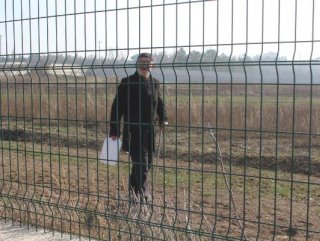 Sivas'ta dışarı çıkan yaşlı adam, fidanlıkta mahsur kaldı
