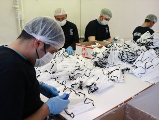Niğde'de mahkumlar günlük 20 bin maske üretiyor