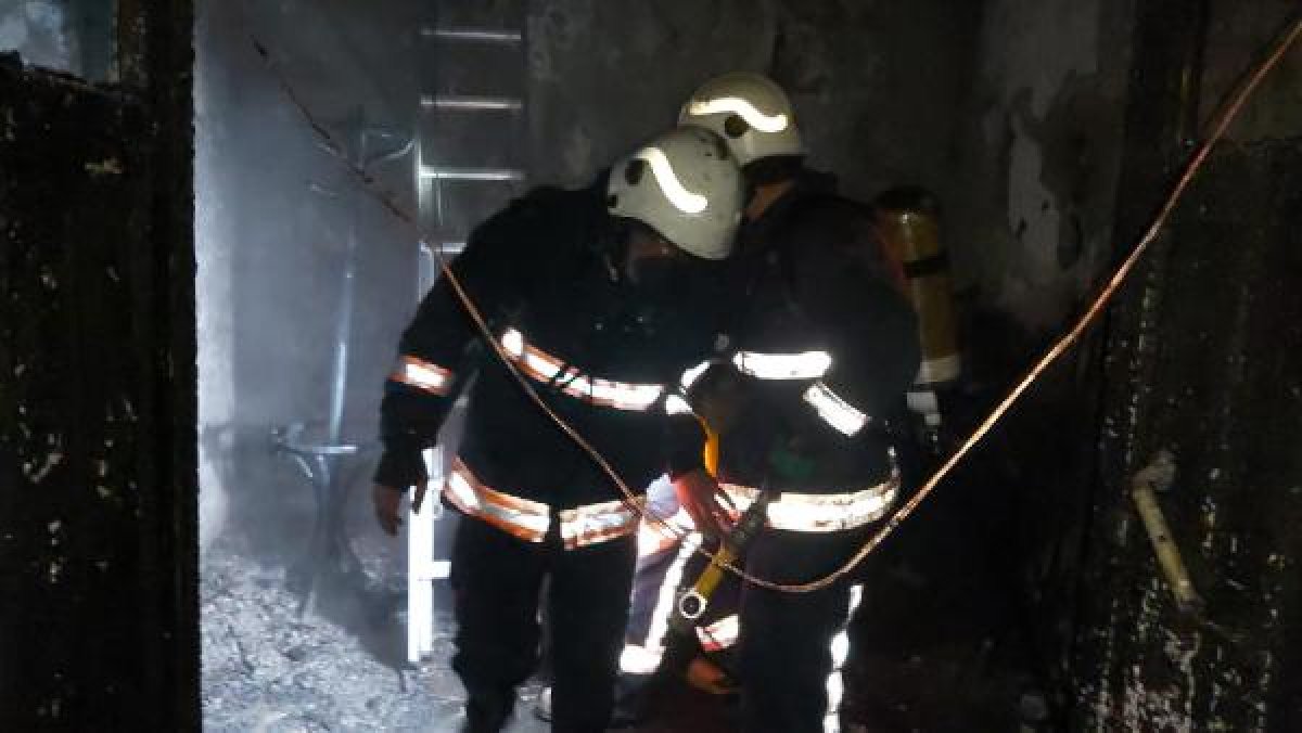 Malatya�da babasına sinirlenen şahıs evi ateşe verdi