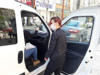 Kahramanmaraş'ta sokağa çıkan genç kıza ceza