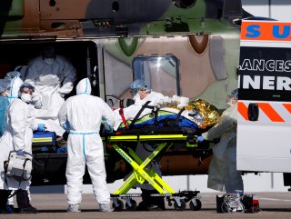 Fransa'da bir günde 987 kişi daha hayatını kaybetti
