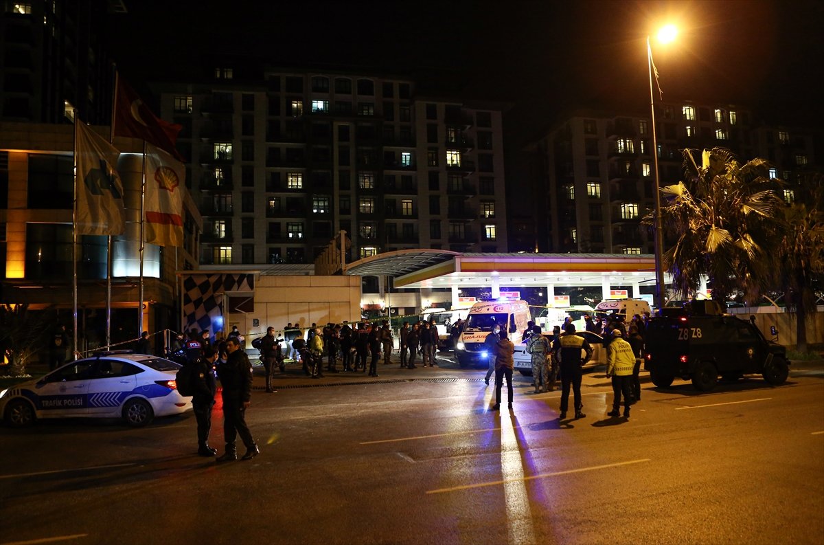 Beyoğlu'nda polise silahlı saldırı