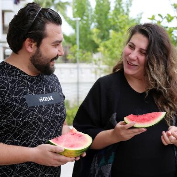 Antalya'da hamile kadın karpuz aşerdi, vali izin verdi